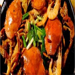 饞胖肉蟹煲 從爆款產品到連鎖加盟，解讀其餐飲管理之道